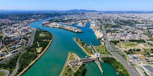 PFAS : Le Scandale des « Polluants Éternels » en France et l’Affaire de Pierre-Bénite